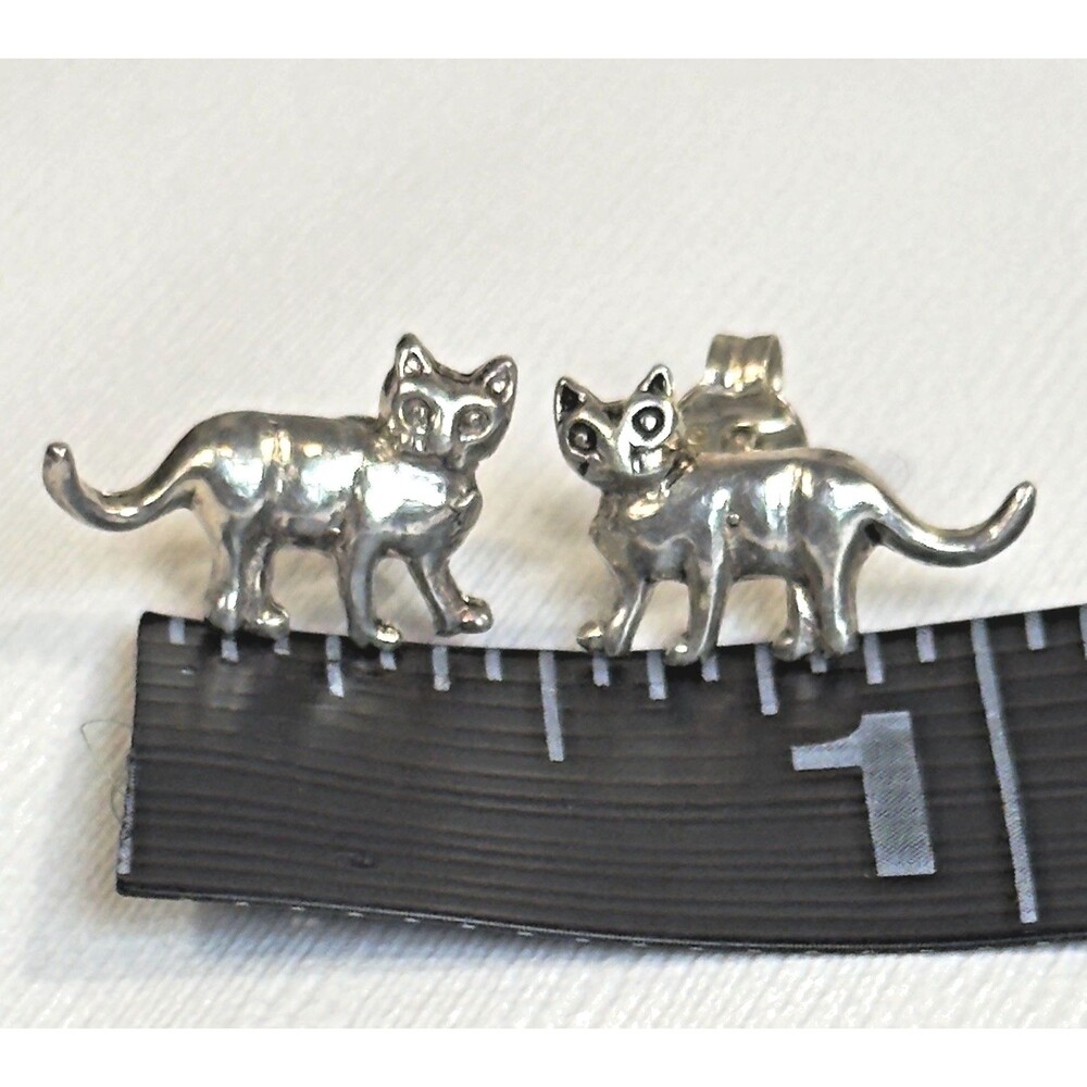 925 Sterling Silver 3D Cat Stud Earrings Curved Tail Kitty Cat Lover Gift Small